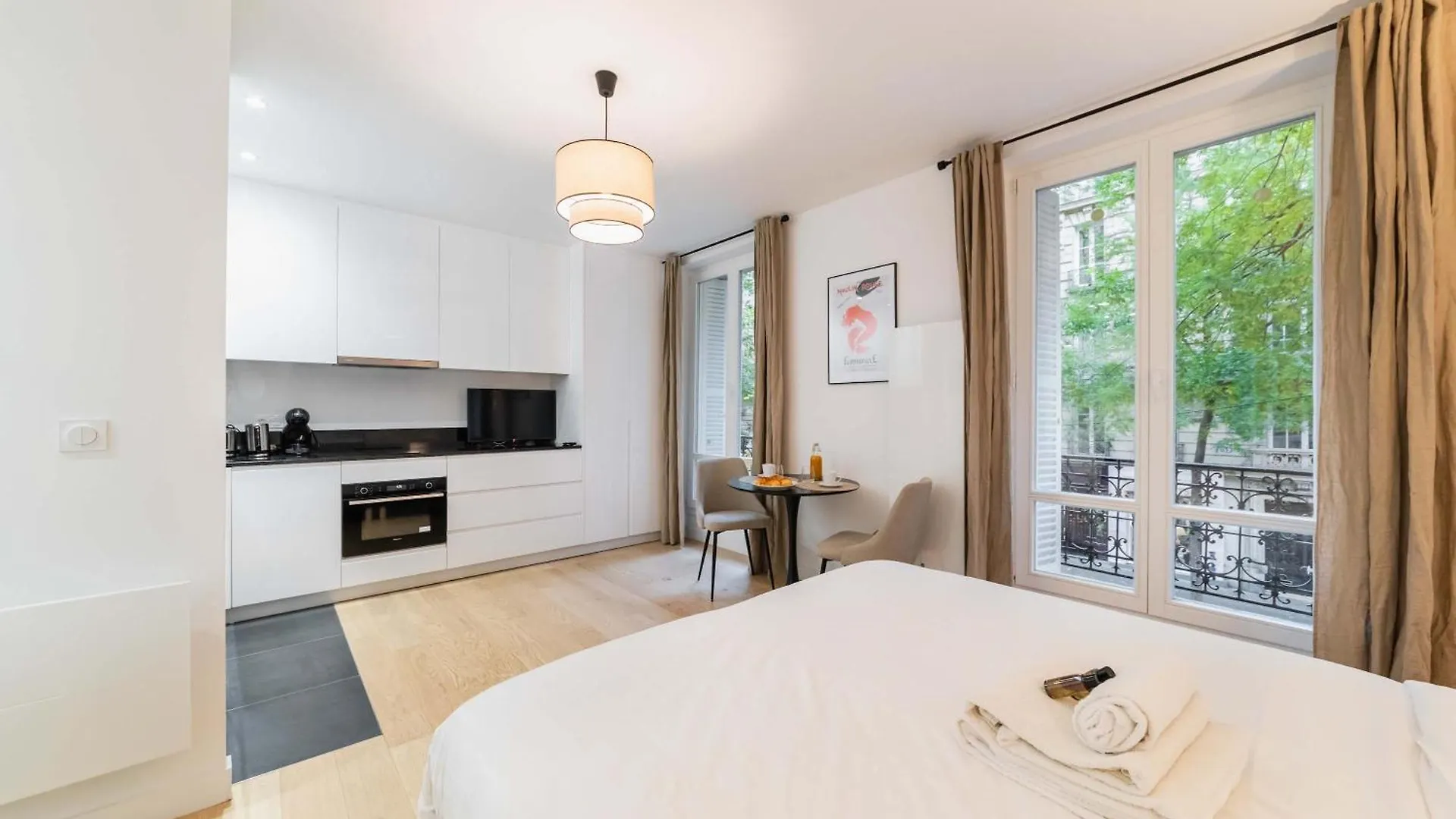 Studio Refait A Neuf Montmartre - Paris 18 - 2P - Flat-Guest Διαμέρισμα